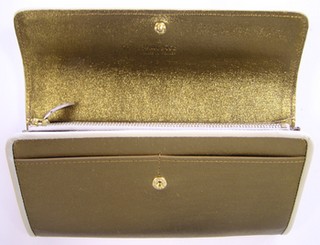 Porte-yens sp�cialement con�u pour le march� japonais
